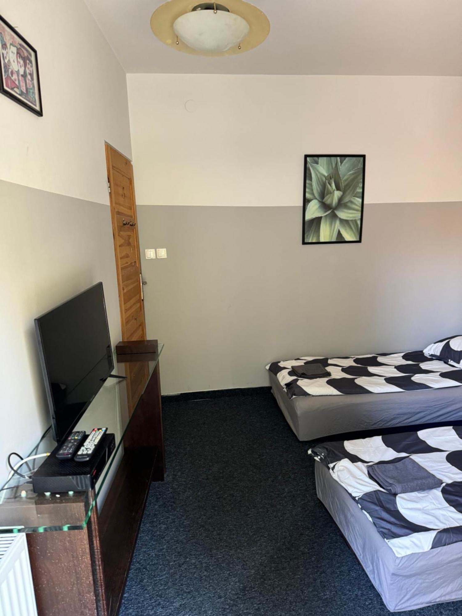 Wilanowska Hostel Варшава Екстериор снимка