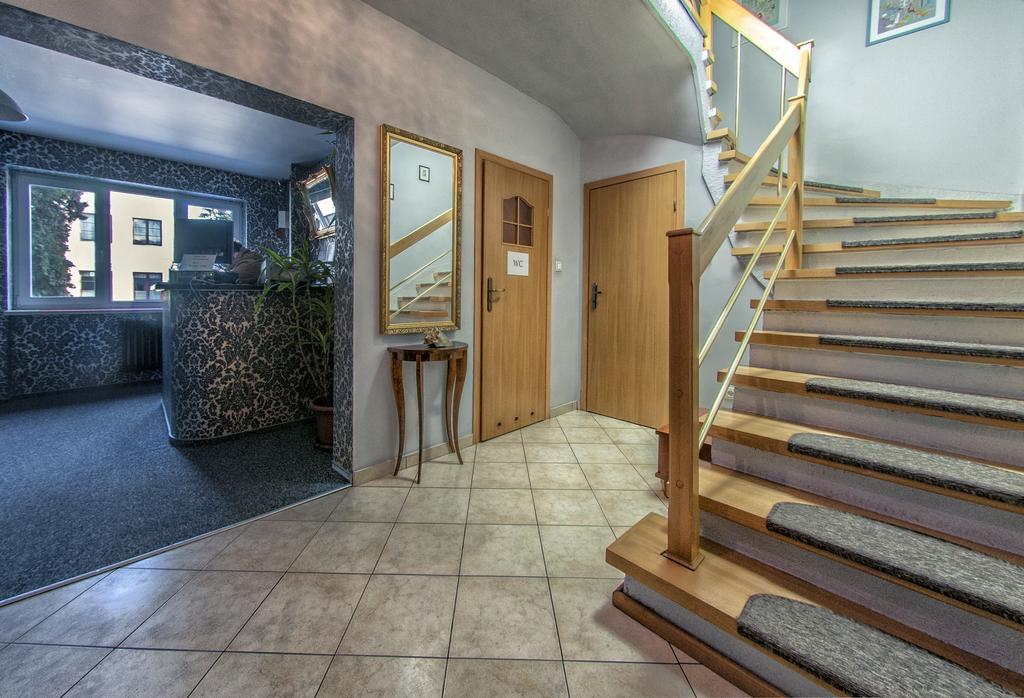 Wilanowska Hostel Варшава Екстериор снимка