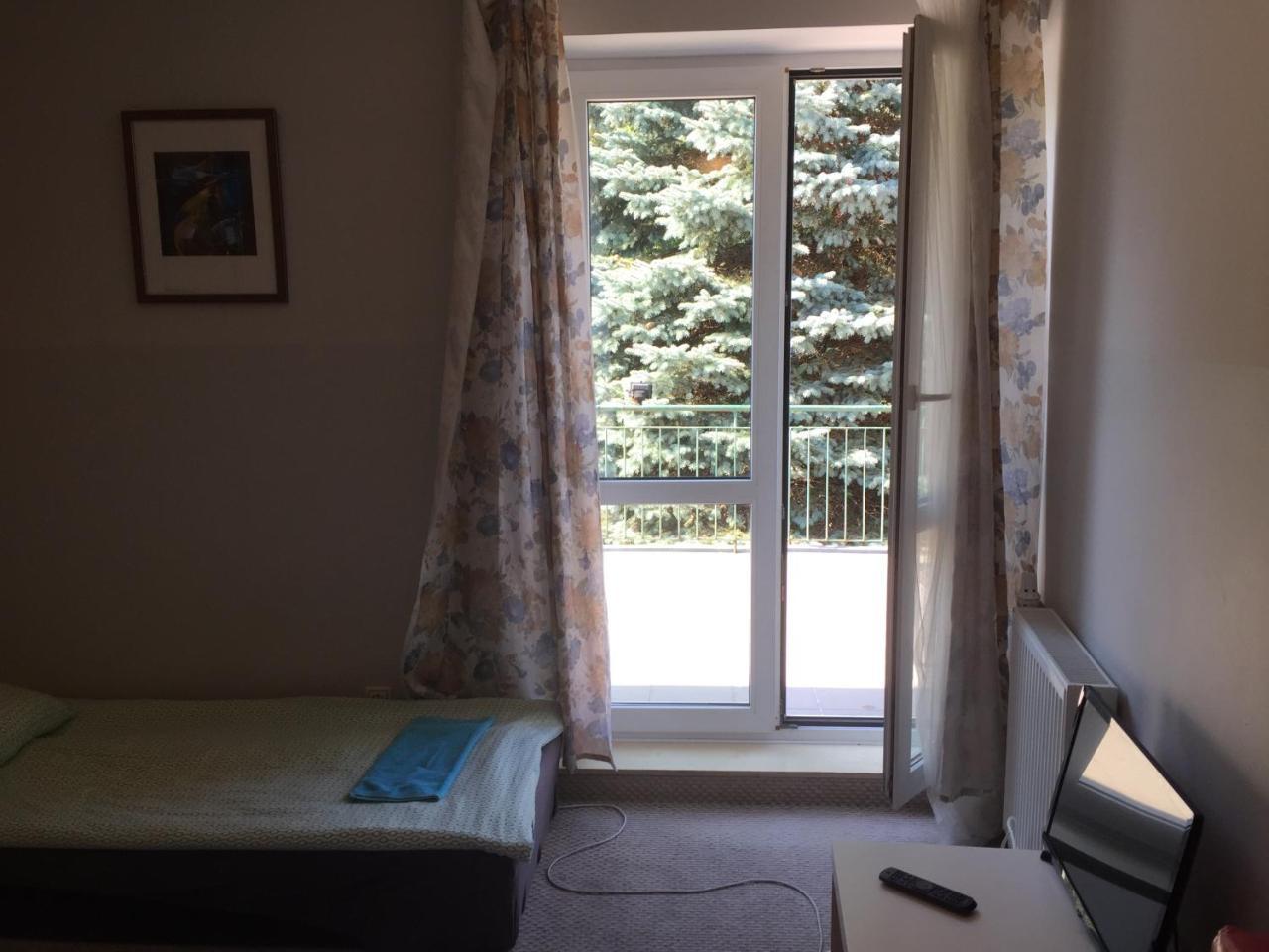 Wilanowska Hostel Варшава Екстериор снимка
